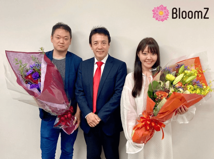 右側 BloomZ Inc. CEO 荒浪 和沙様左側 サイバーステップ株式会社 代表取締役社長 佐藤 類様 中央 神野 純孝